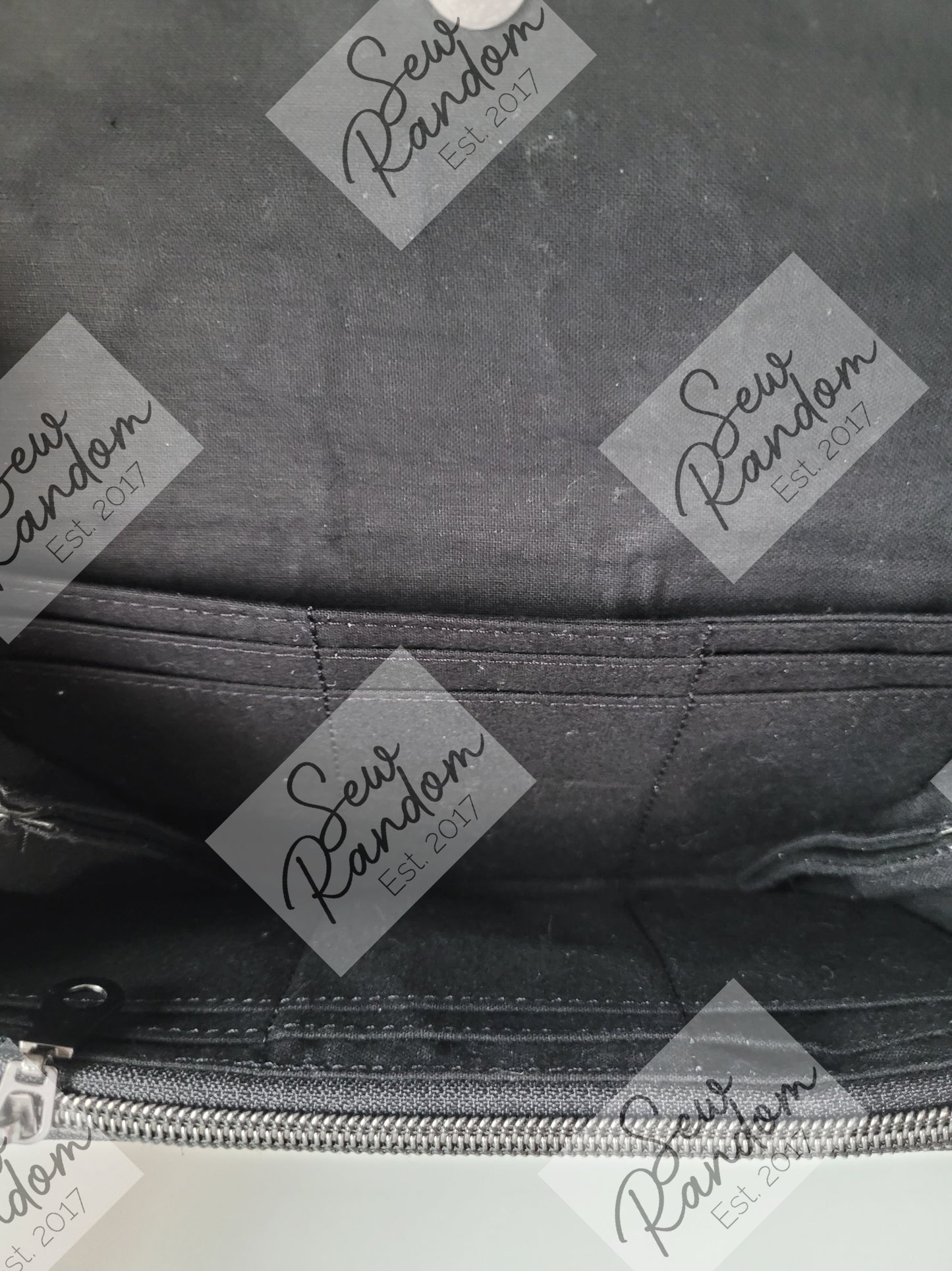 H RAISER PURSE