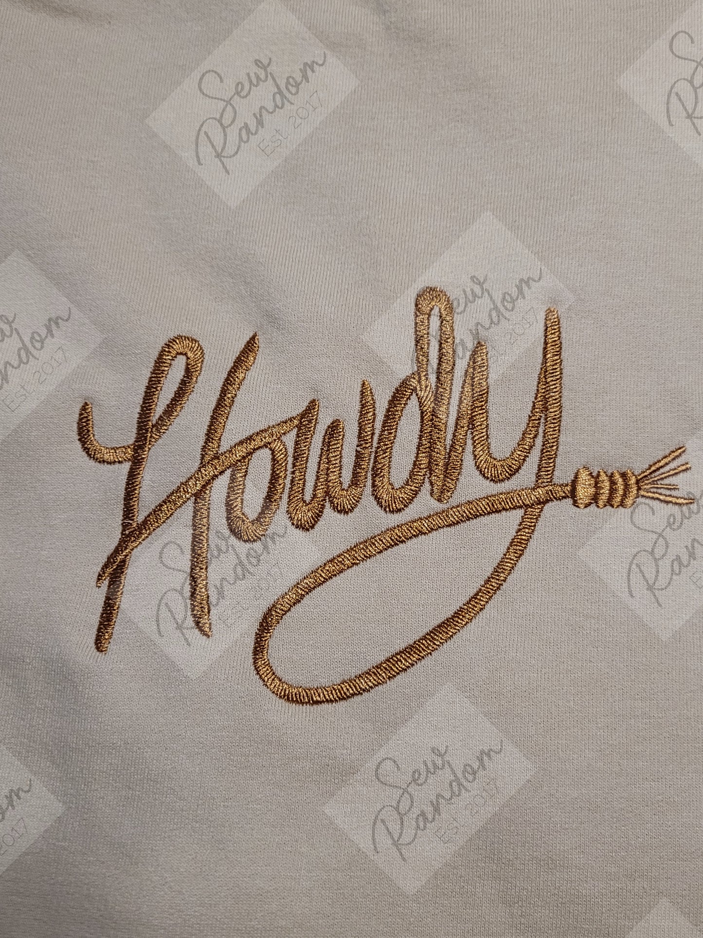 HOWDY EMBROIDERED TOP