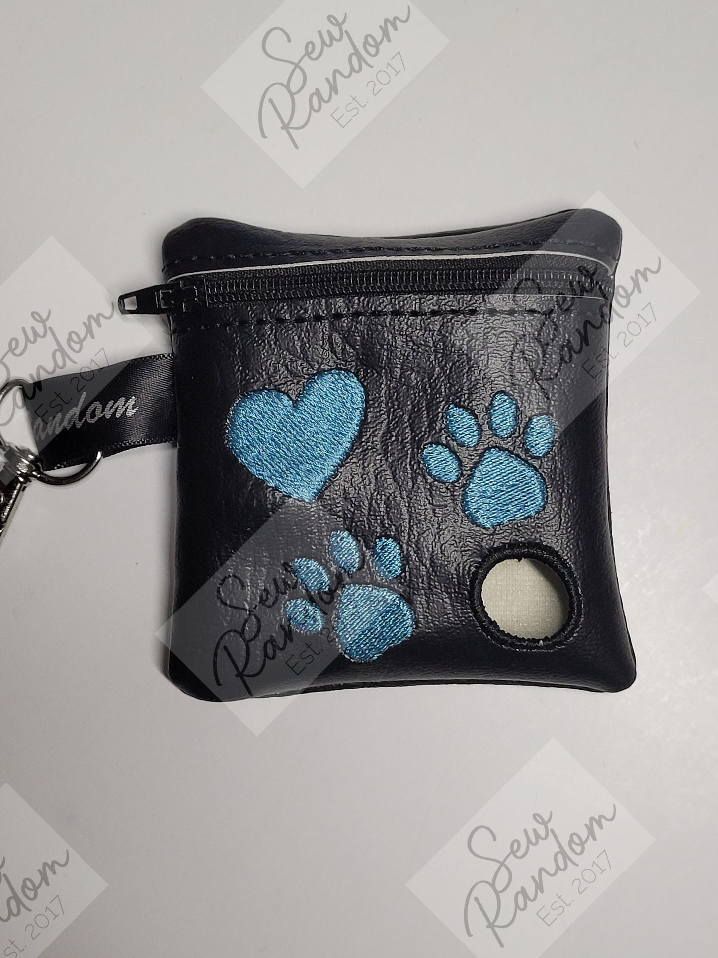 HEART & PAW POO BAG HOLDER