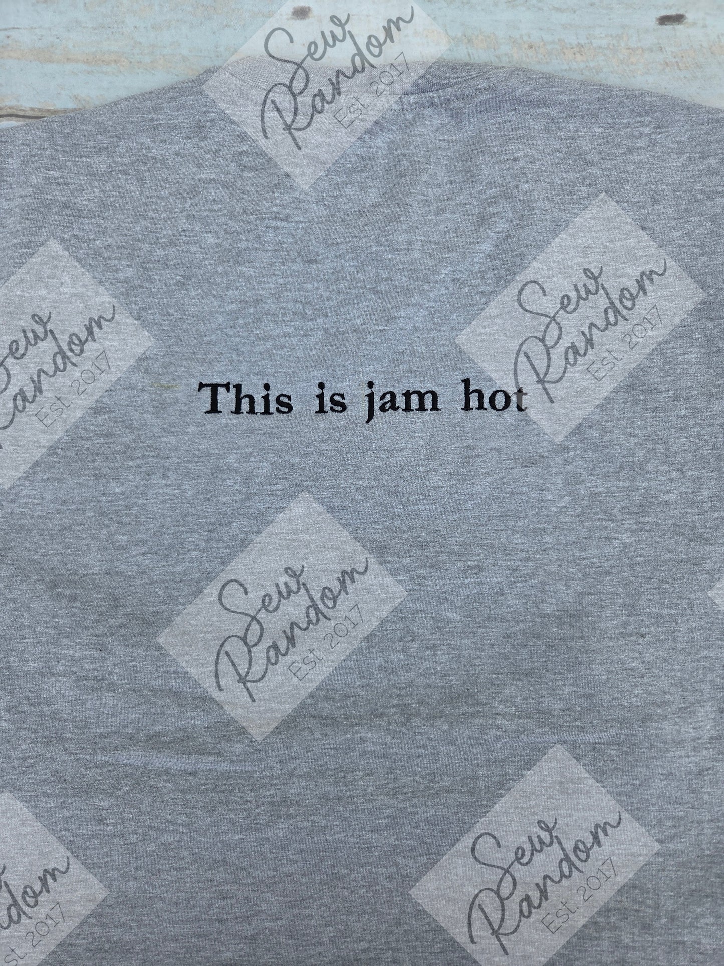 TANK FLY SWEATSHIRT