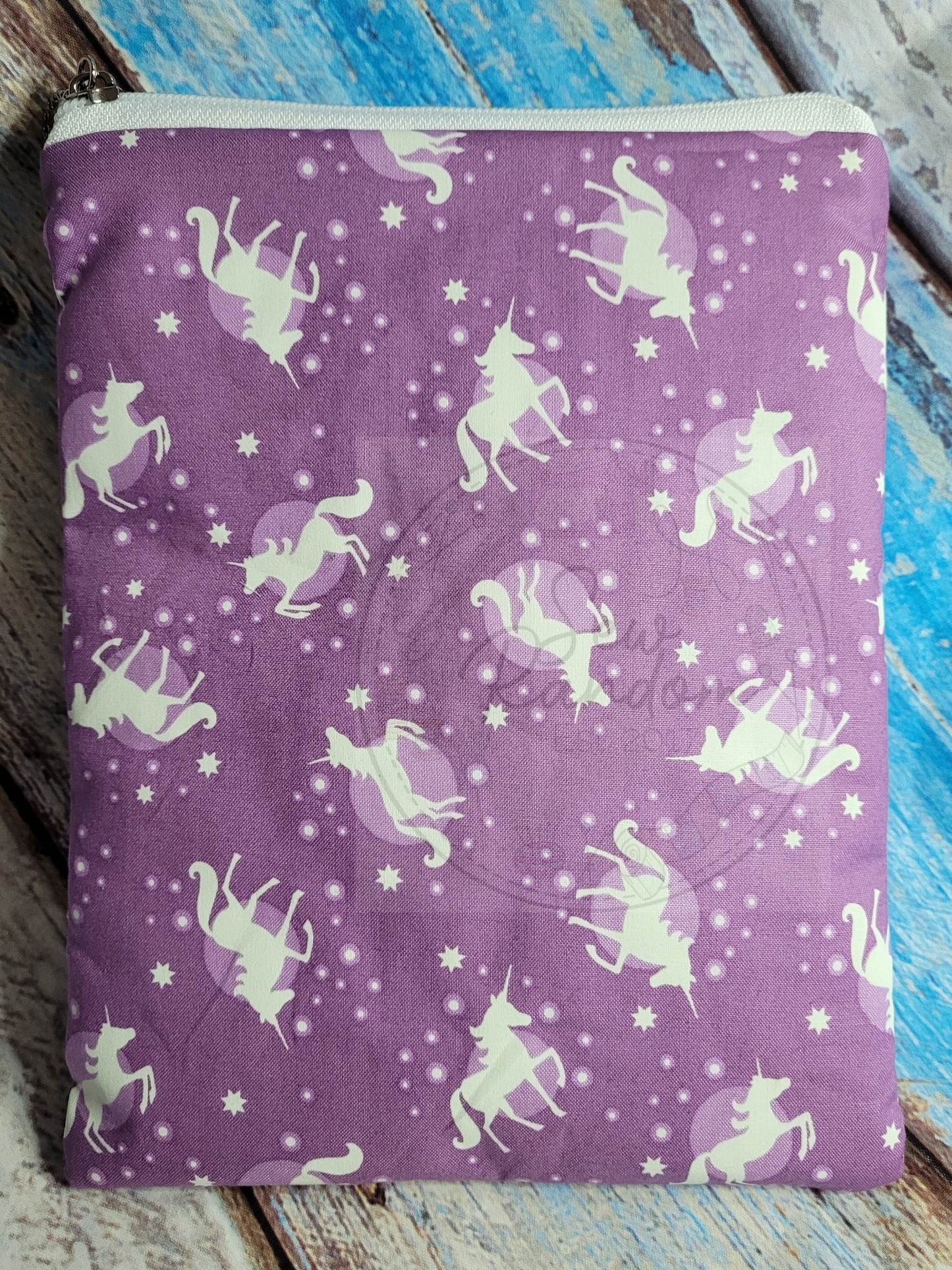 UNICORN GLOW IN THE DARK BOOK SLEEVE - PURPLE