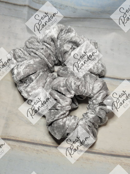 SILVER VELVET SCRUNCHIE