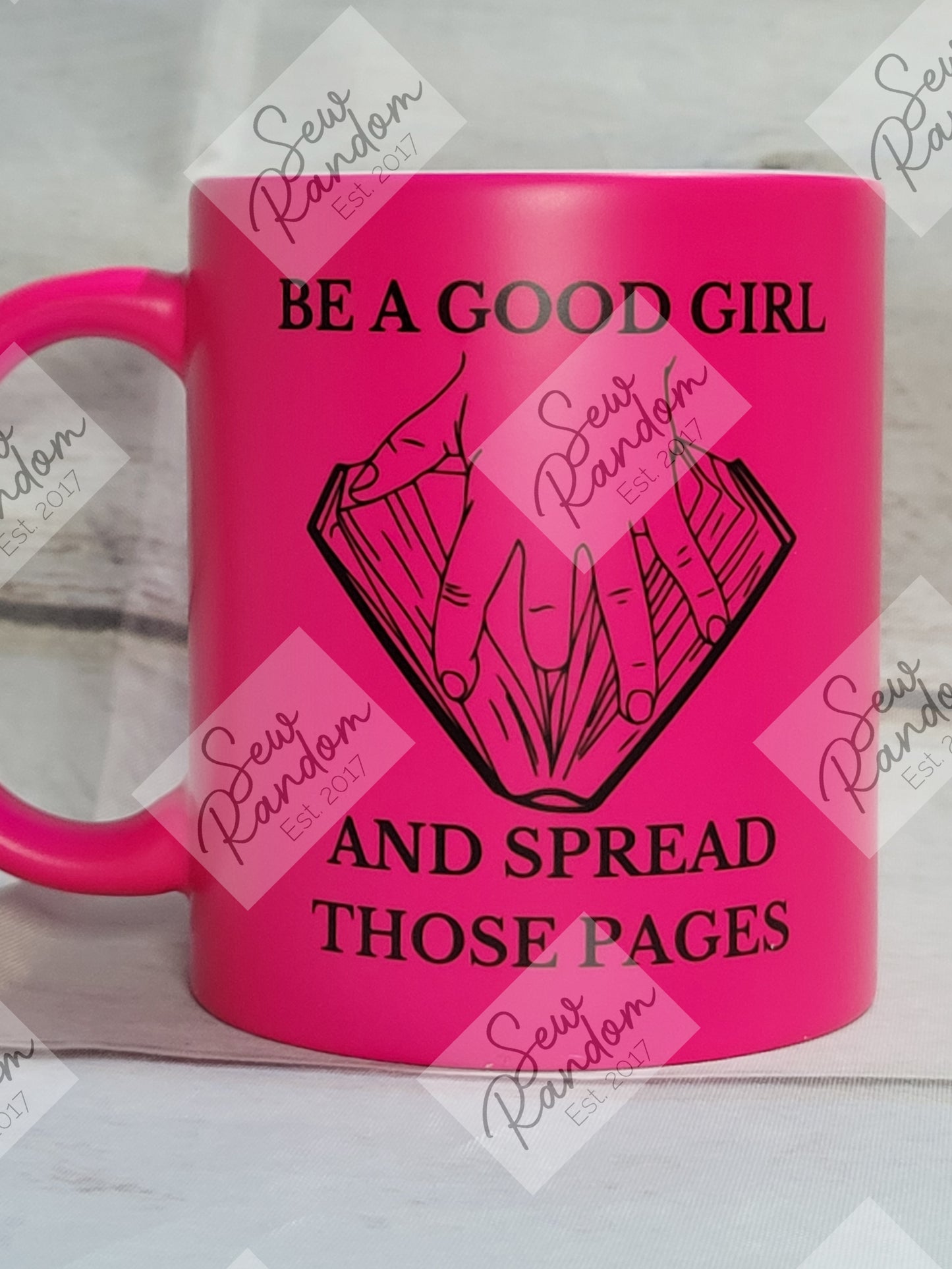 SPREAD PAGES MUG