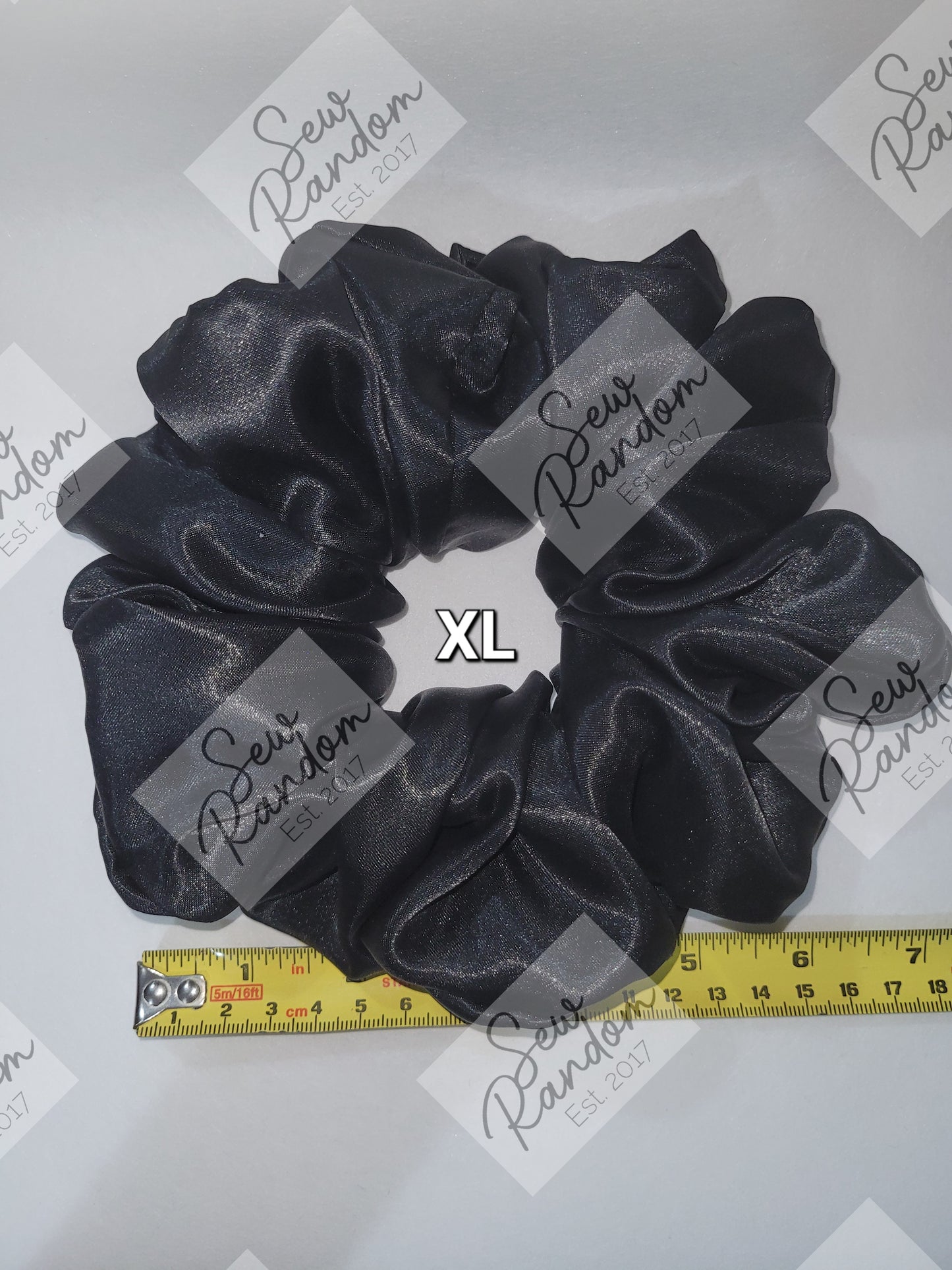 TAYLOR SATIN SCRUNCHIE