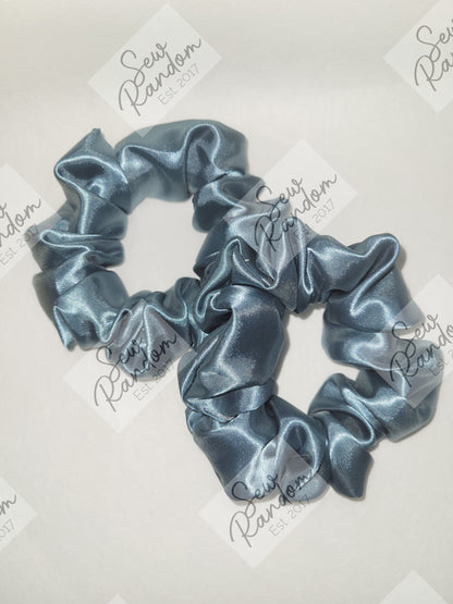 AMPHITRITE SATIN SCRUNCHIE