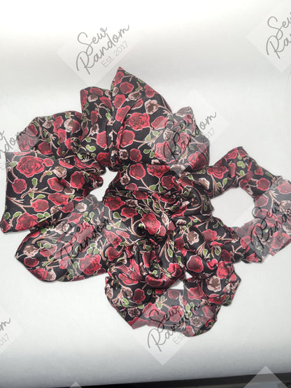 ZADE SATIN SCRUNCHIE