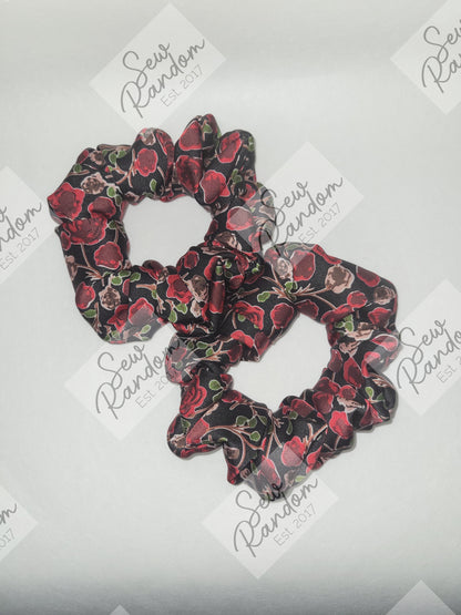 ZADE SATIN SCRUNCHIE