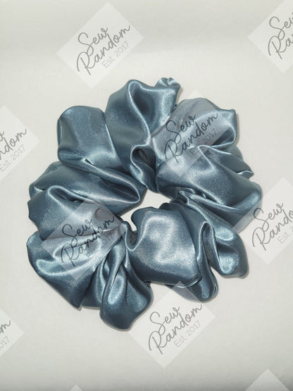 AMPHITRITE SATIN SCRUNCHIE