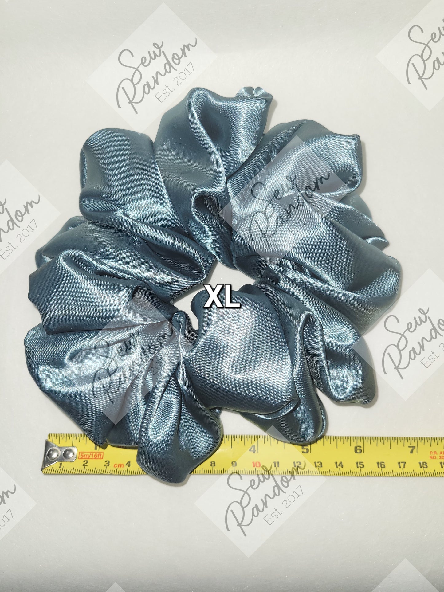 AMPHITRITE SATIN SCRUNCHIE