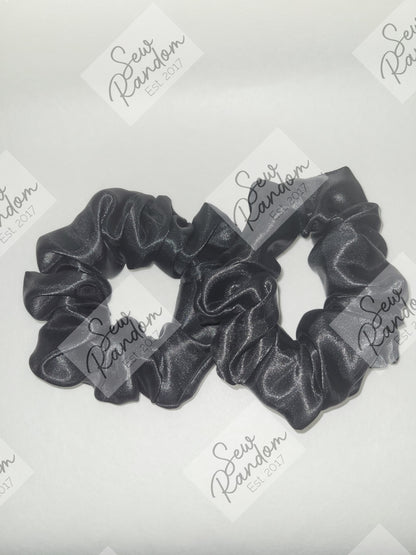 TAYLOR SATIN SCRUNCHIE