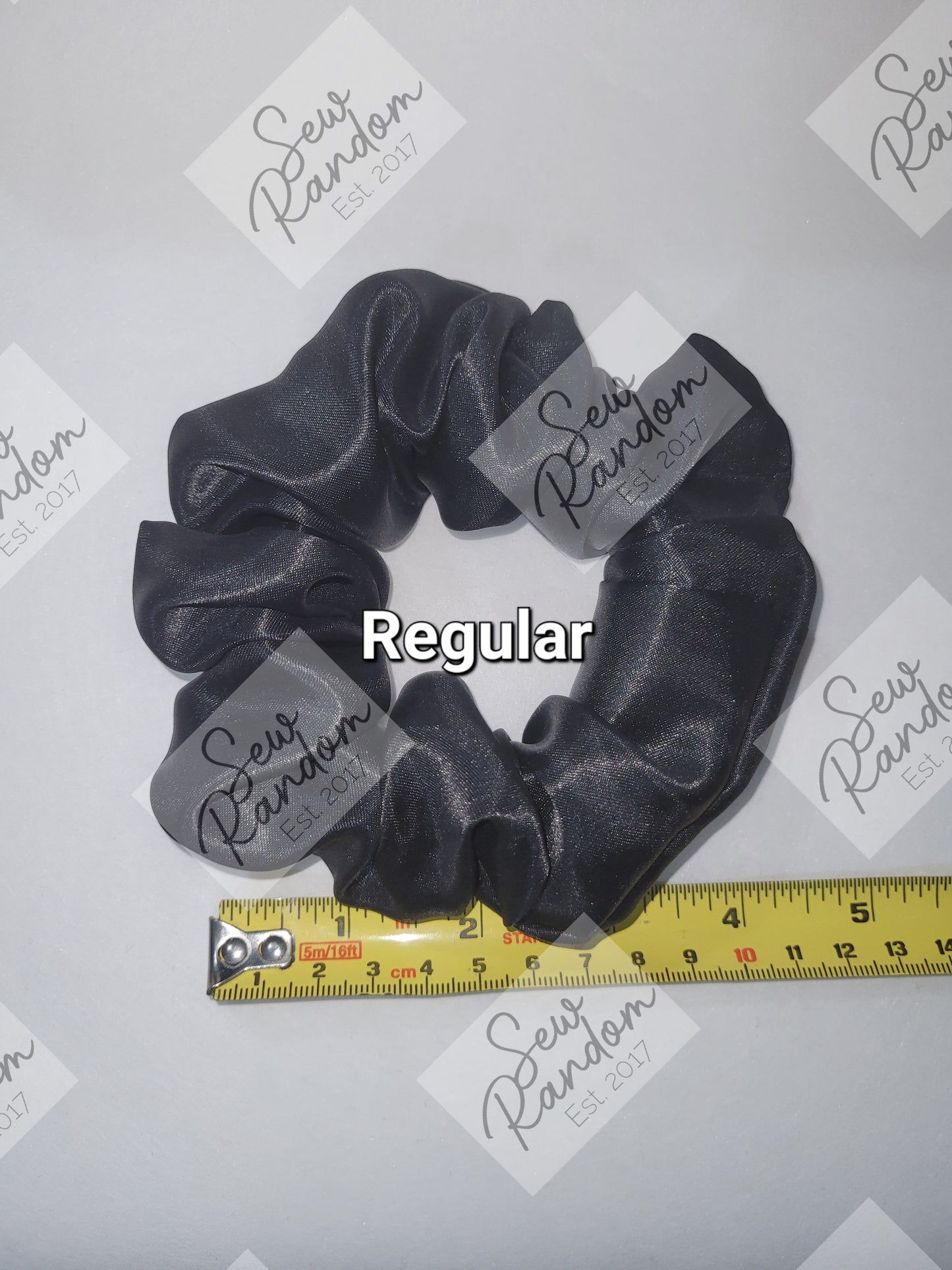 TAYLOR SATIN SCRUNCHIE