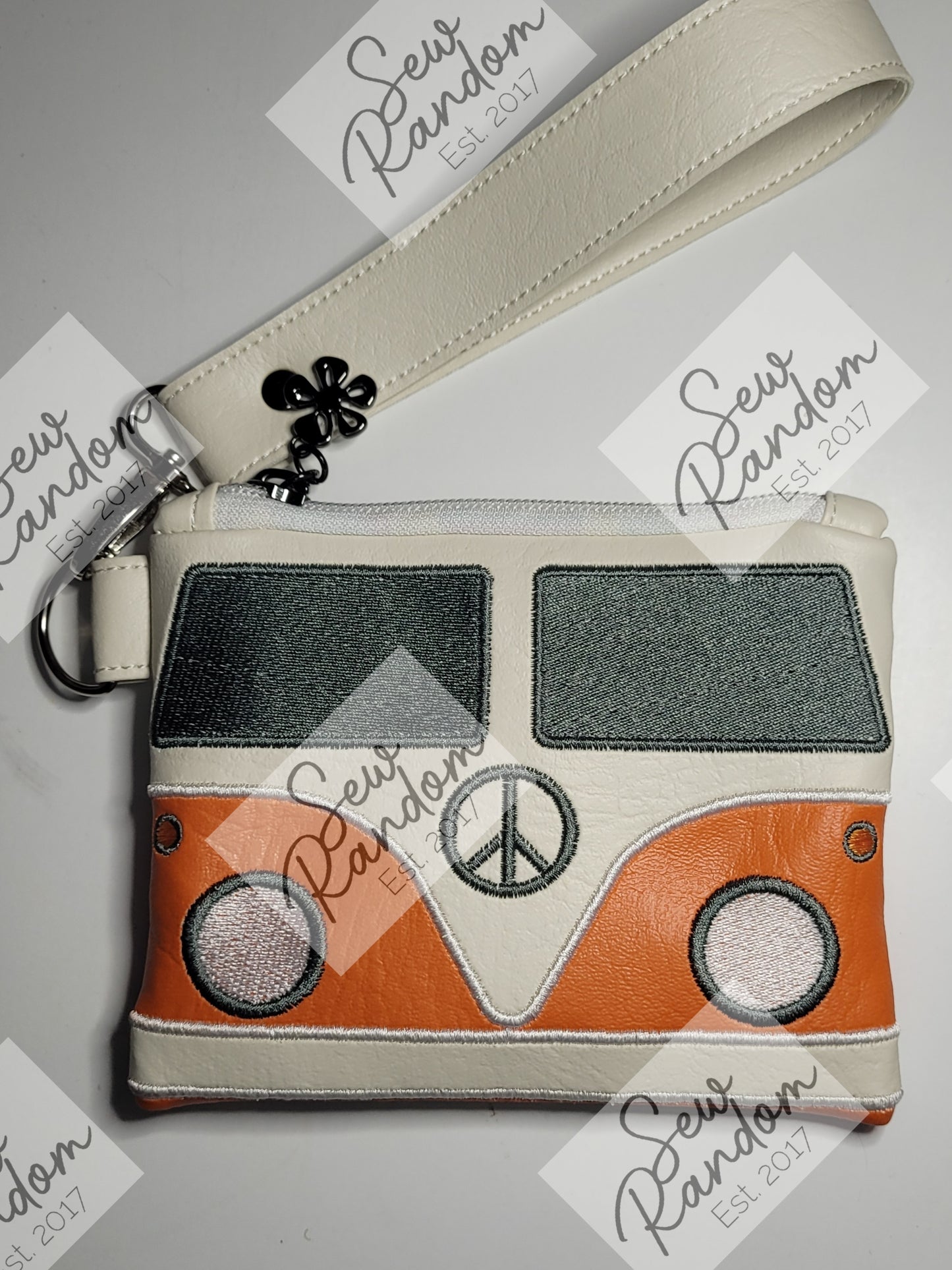 CAMPER WRISTLET PURSE - SMALL