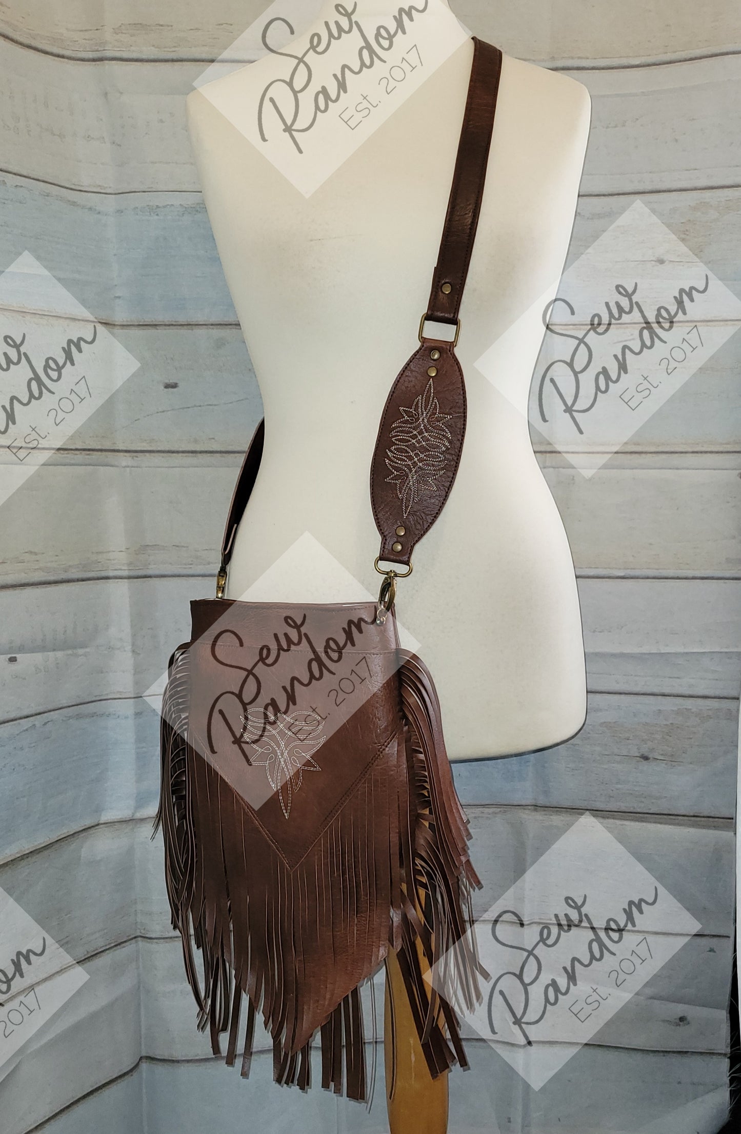 FRINGED BAG - BROWN W/ EMBROIDERY