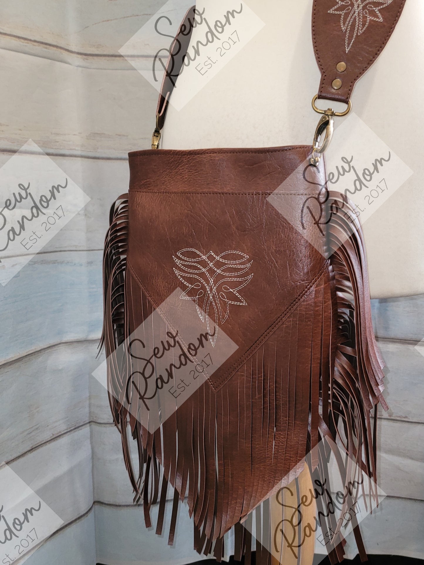 FRINGED BAG - BROWN W/ EMBROIDERY