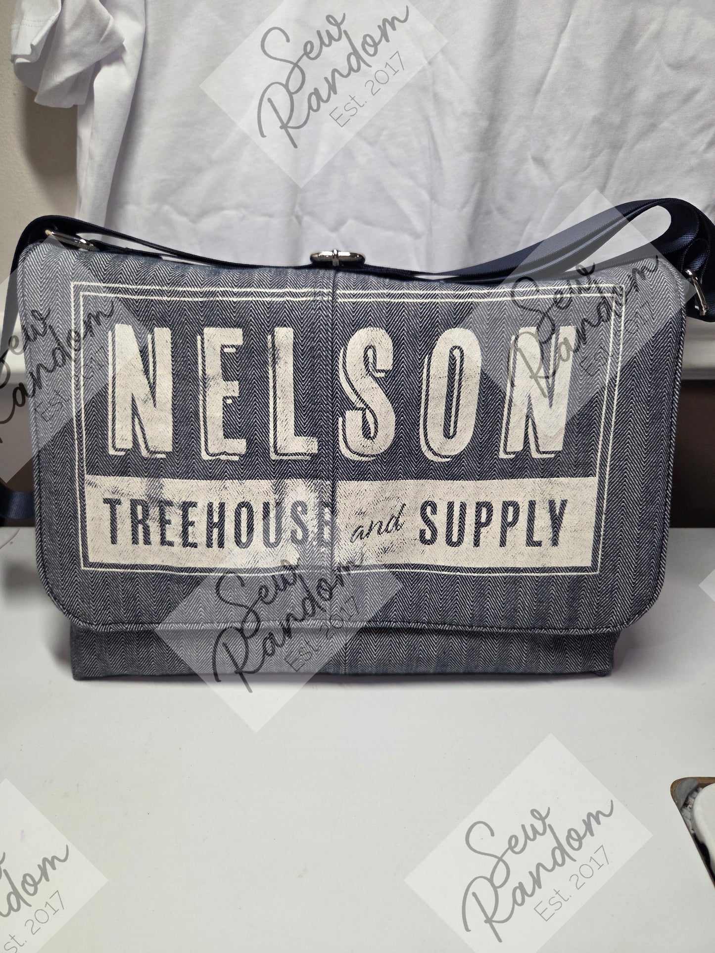 NELSON MESSENGER BAG