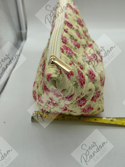 DOLLY QUILTED BAG - ROSES ON YELLOW