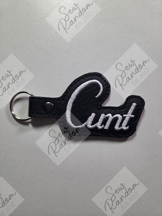 C WORD KEYRING - BLACK/WHITE