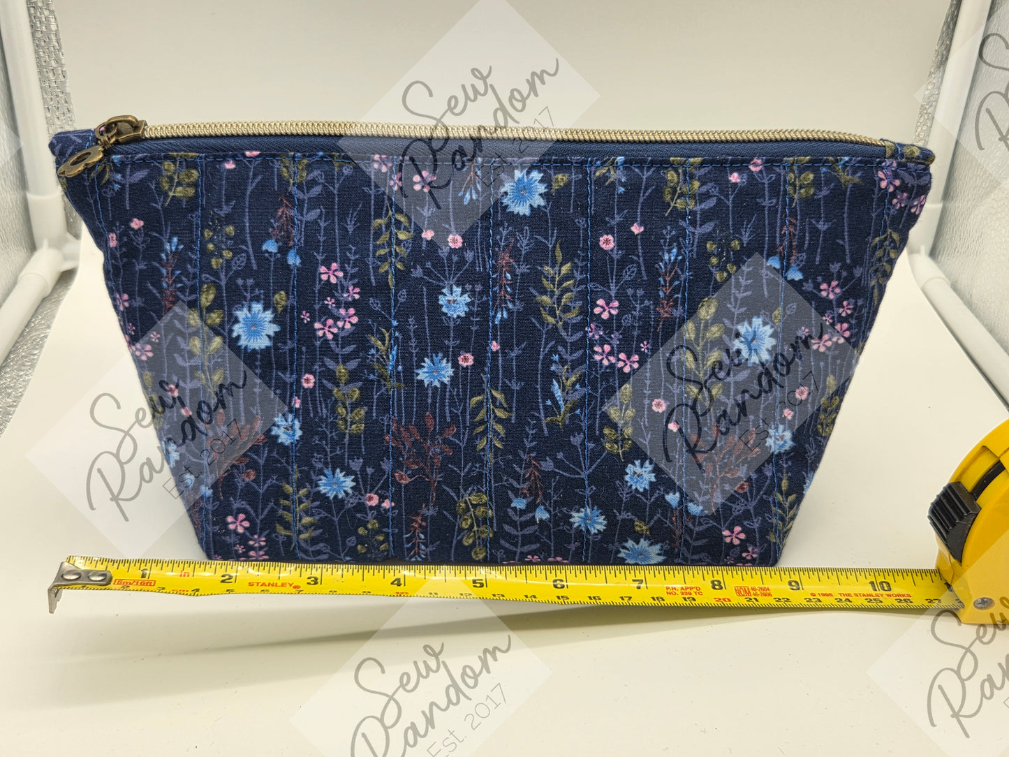 DOLLY QUILTED ZIP BAG - BLUE FLORAL