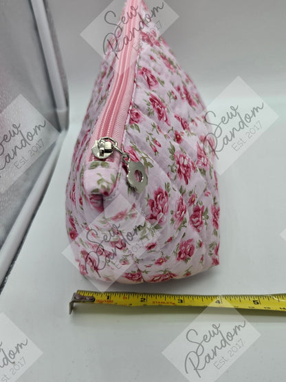 DOLLY QUILTED BAG - ROSES ON PINK