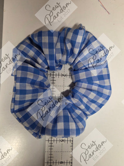 GINGHAM SCRUNCHIES