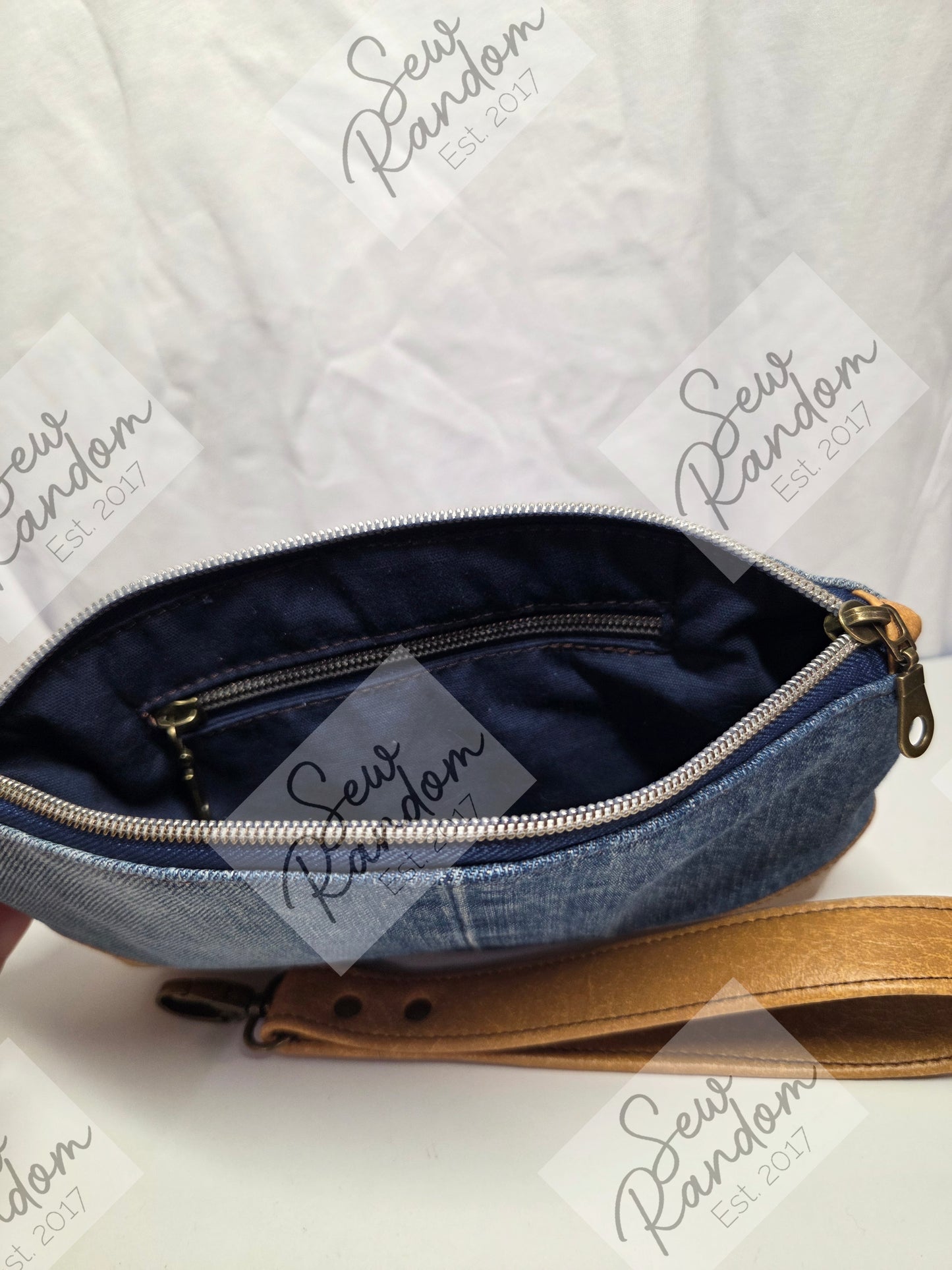 CLARY WRISTLET - DENIM & TAN
