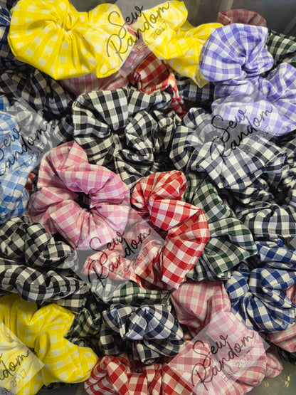 GINGHAM SCRUNCHIES