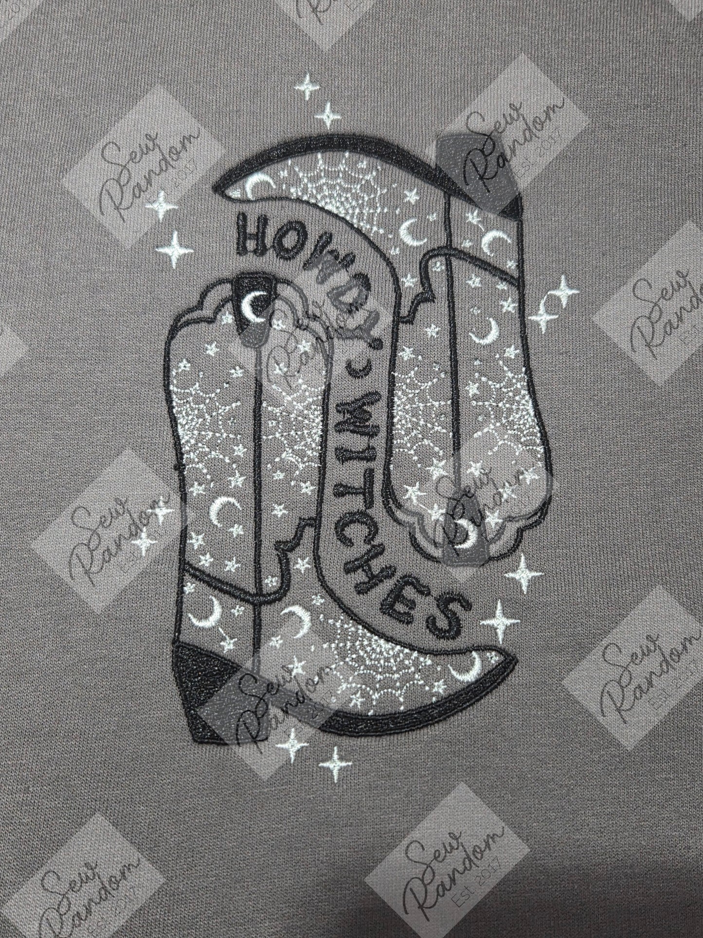 HOWDY WITCHES SWEATSHIRT/HOODIE