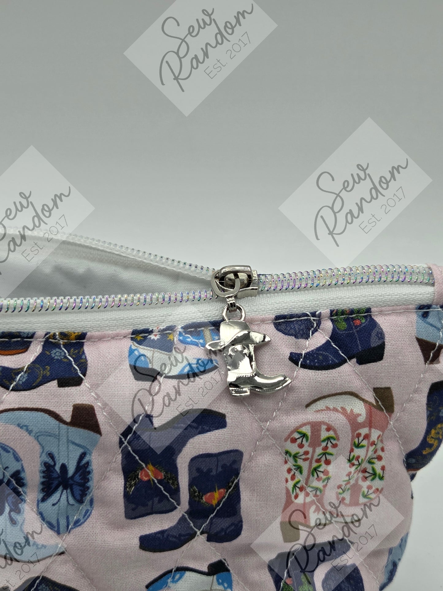 DOLLY QUILTED ZIP BAG - BOOTS