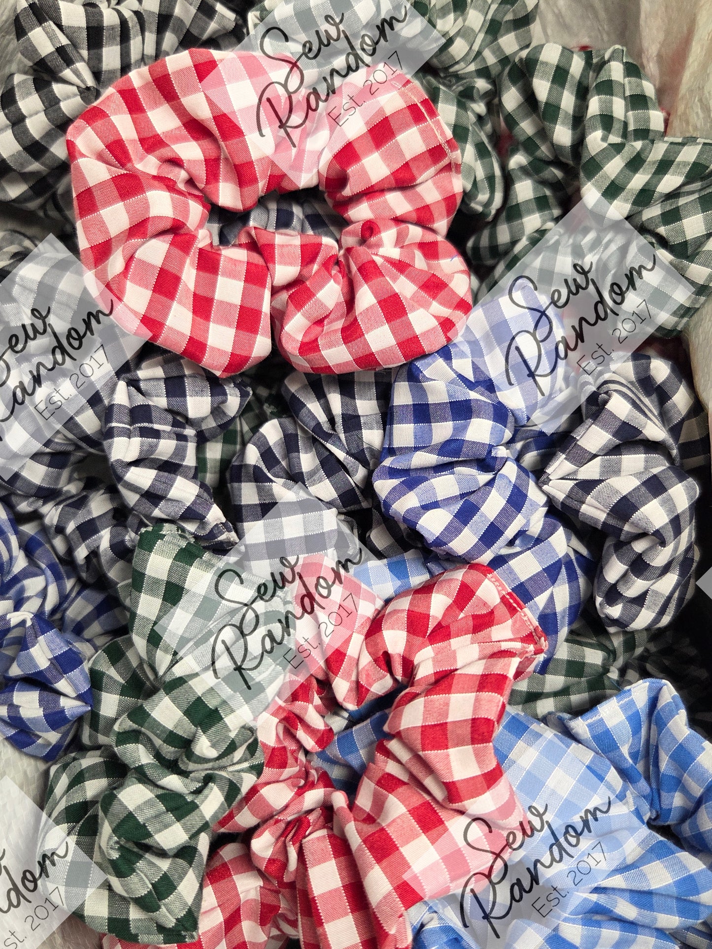 GINGHAM SCRUNCHIES