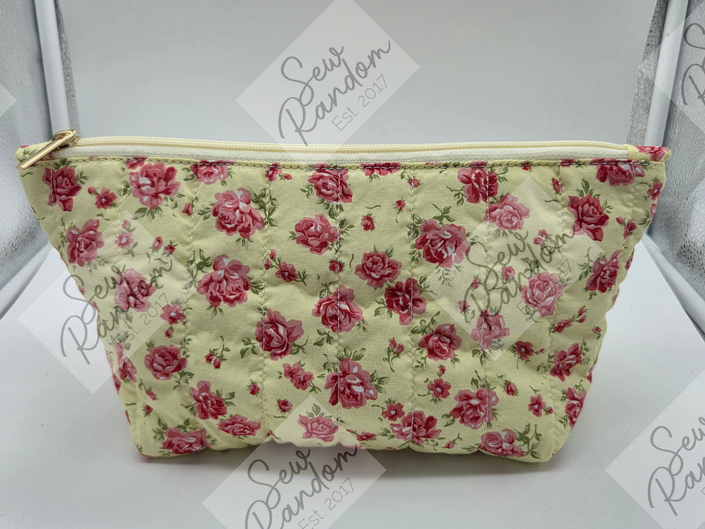DOLLY QUILTED BAG - ROSES ON YELLOW