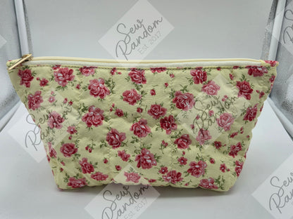 DOLLY QUILTED BAG - ROSES ON YELLOW