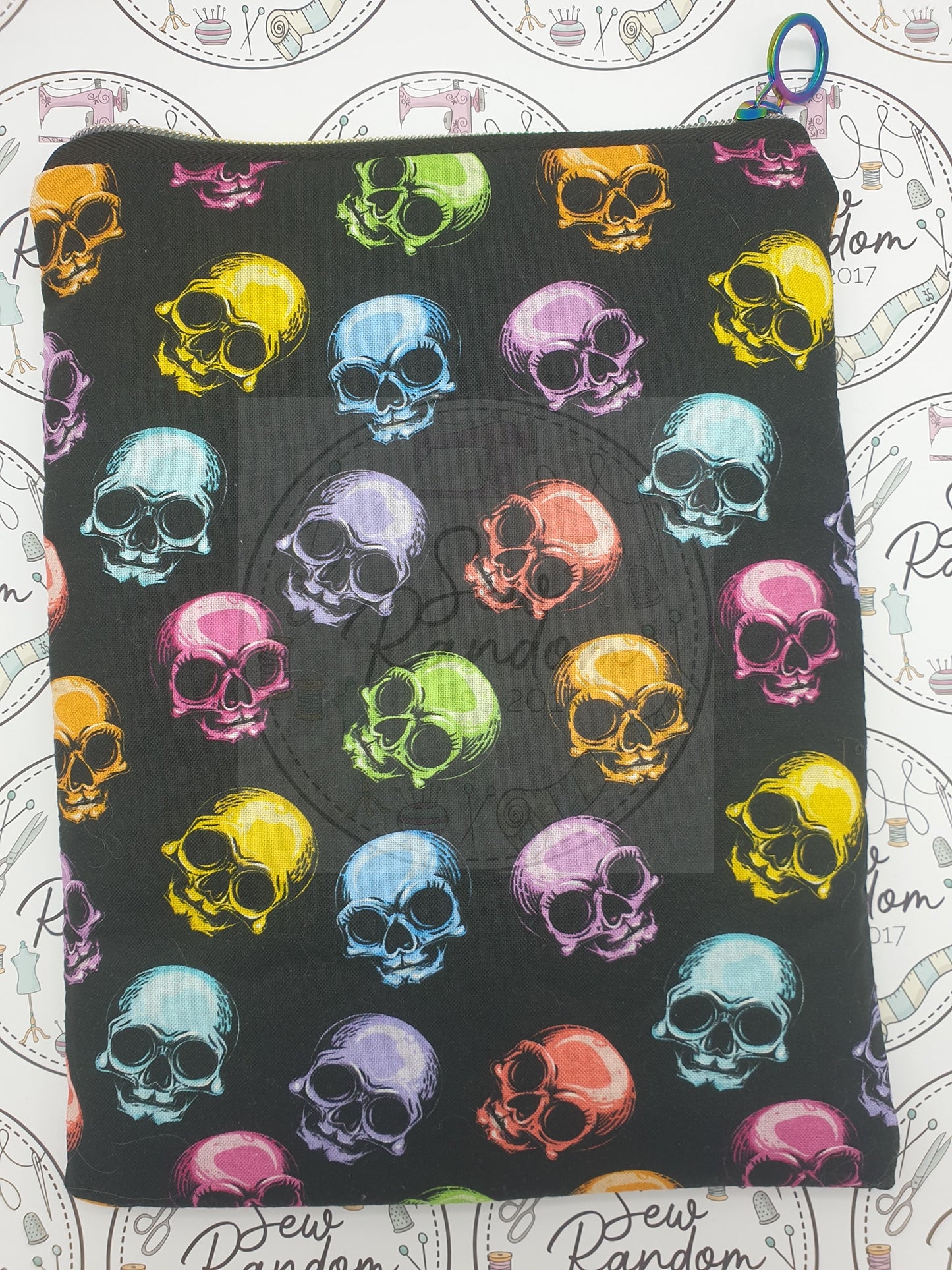 SKULLS BOOK SLEEVE - PAPERBACK