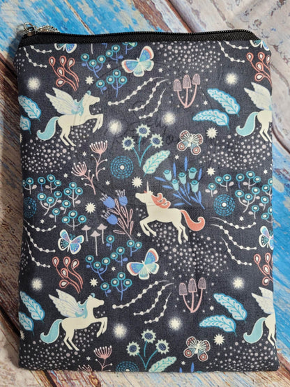 UNICORN MEADOW GLOW IN THE DARK BOOK SLEEVE