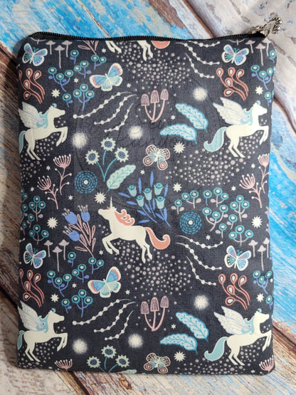 UNICORN MEADOW GLOW IN THE DARK BOOK SLEEVE