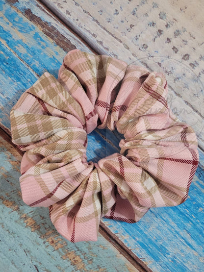 PINK SCRUNCHIE