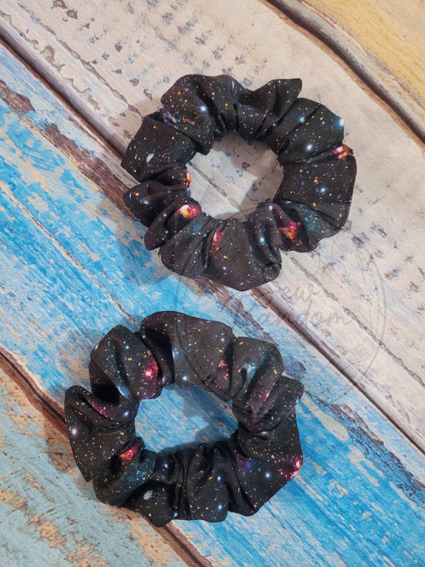 SPACE SCRUNCHIE